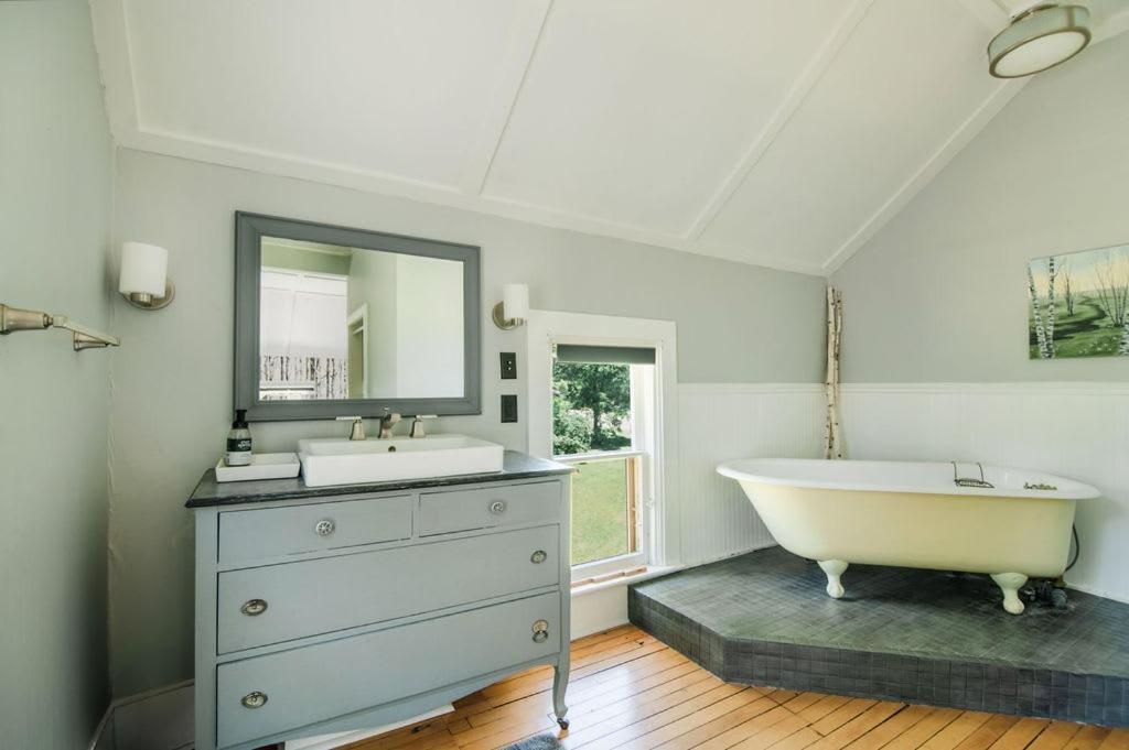 Mahaney Suite BW Boutique Hotel Central Lake Екстер'єр фото